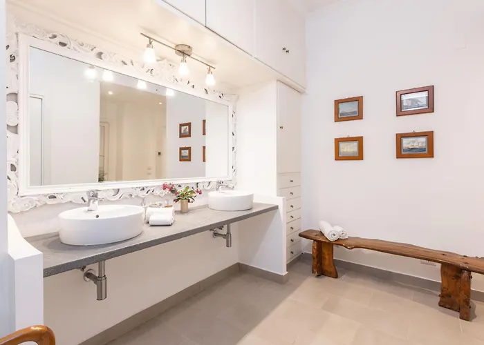 My Exclusive Italy - Il Capo Design & Jacuzzi Villa Sorrent